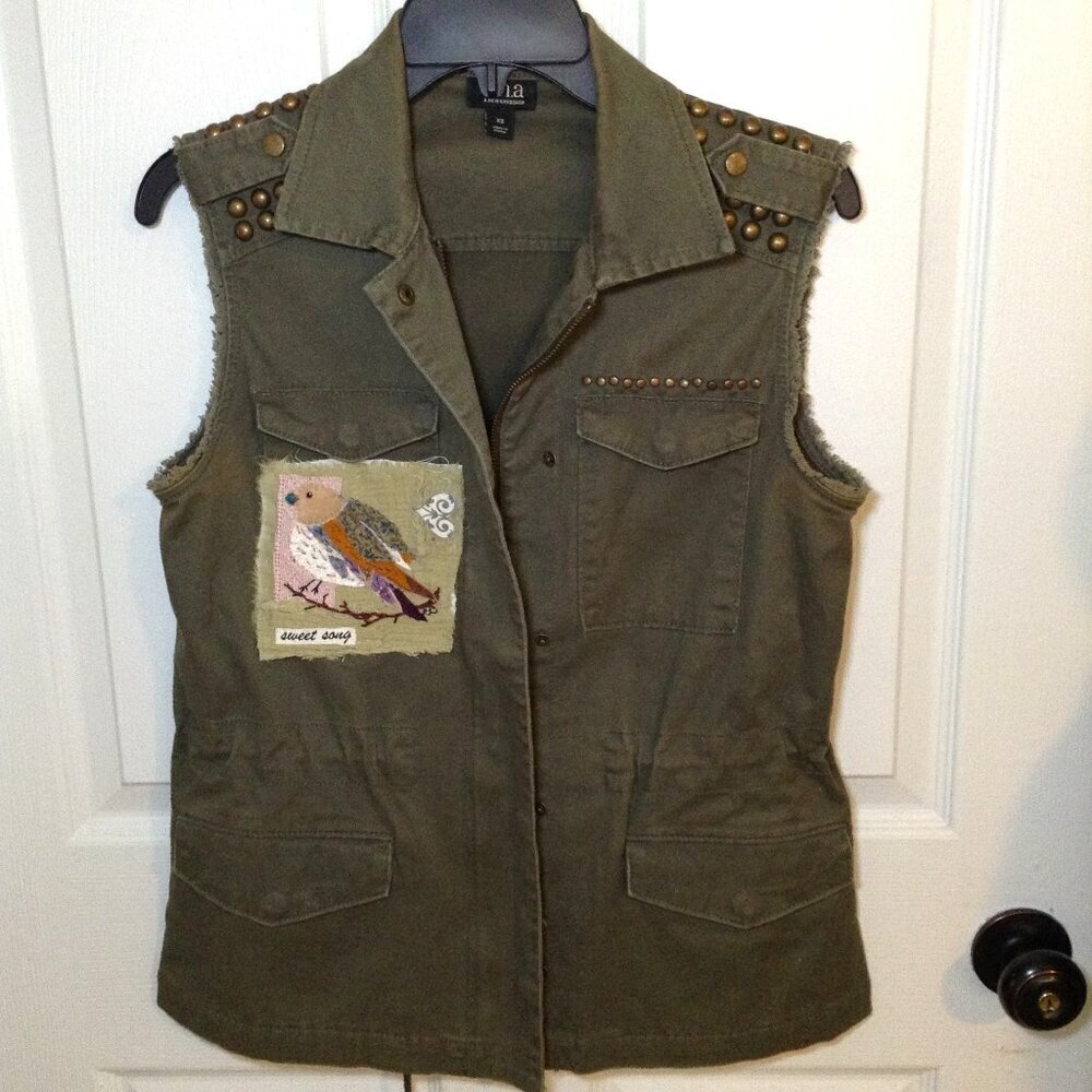 VINTAGE ana XS vest with Embellished pocket. Coachella, Unique, one-of-a-kind!